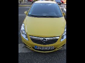 Cars Opel Corsa 1.2l Essentia 3 portes