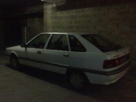Cars Renault R21